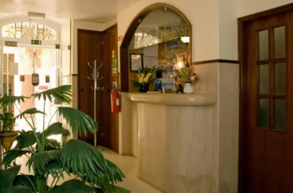 Hotel Leiriense 7